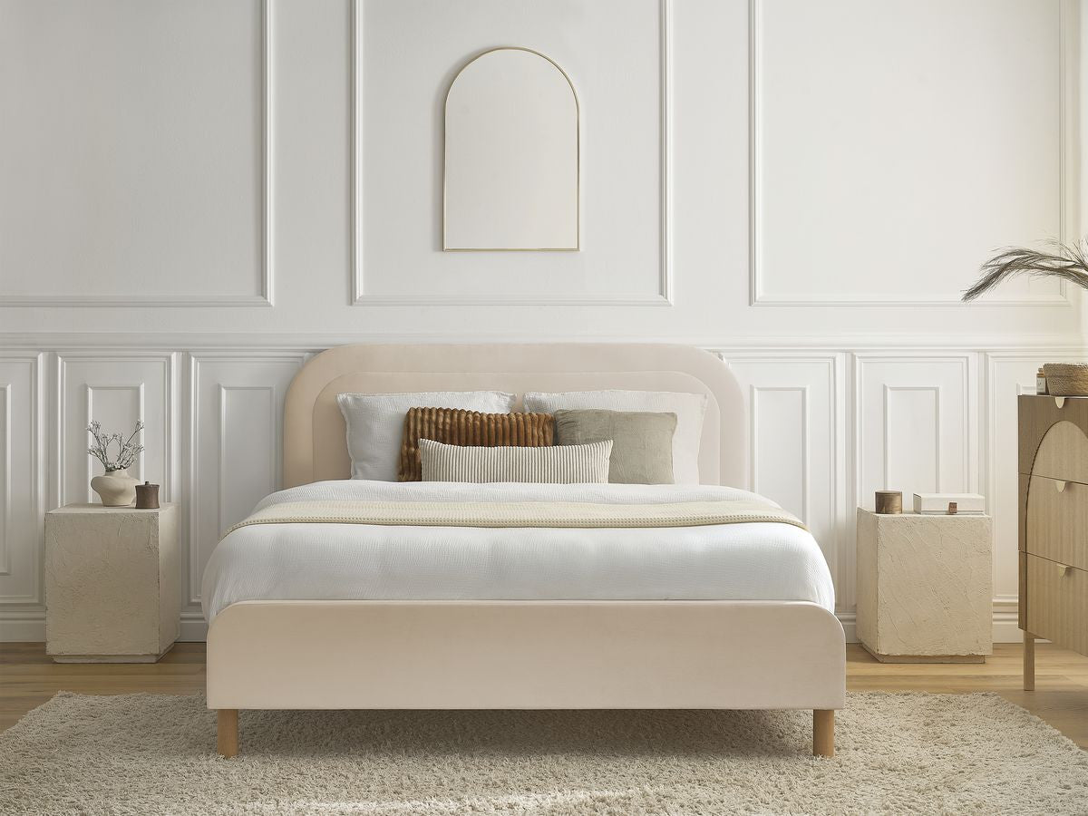 Lit CASSIOPEE tissu velours avec lattes massives