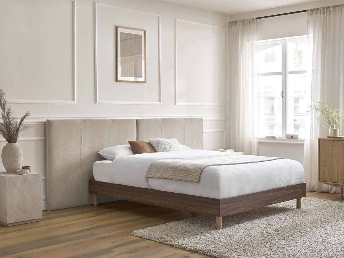 ALTIRA donkerhouten bed met massieve lattenbodem