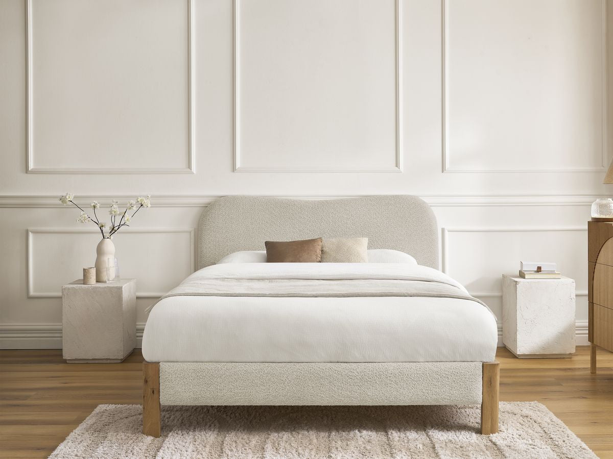 Lit SORALI tissu bouclette avec lattes massives