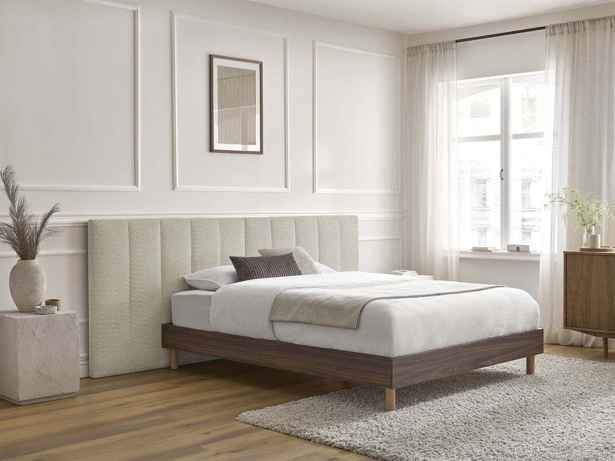 TIMO donkerhouten bed met massieve lattenbodem