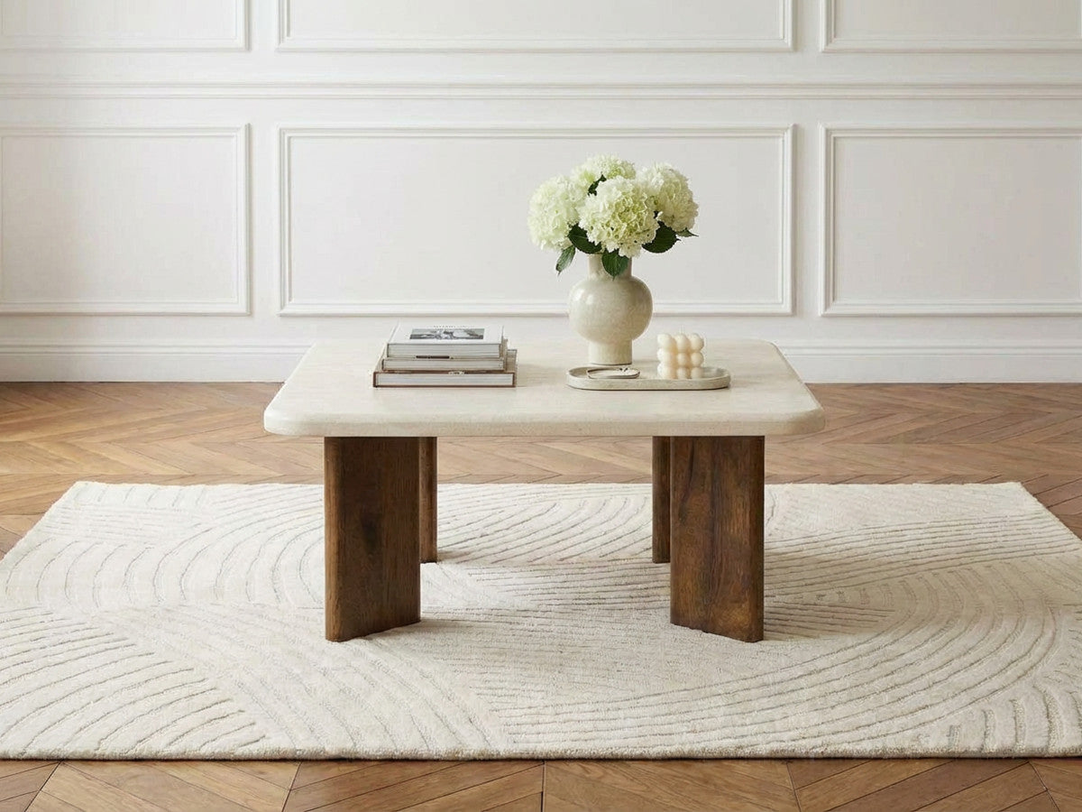 Table basse carrée 70 cm ARYA effet travertin et pieds bois massif de manguier