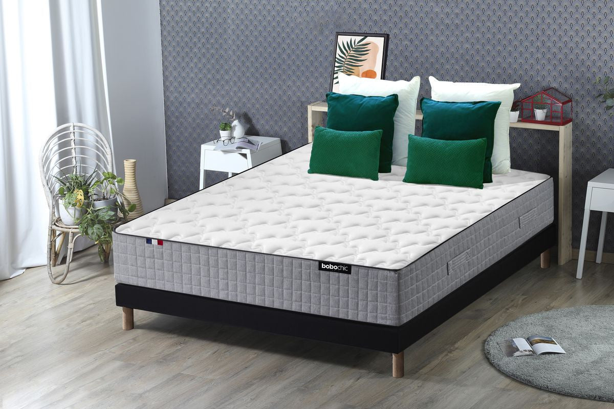Ensemble matelas ZOE 26 cm 638 ressorts ensachés + sommier tapissier + pieds