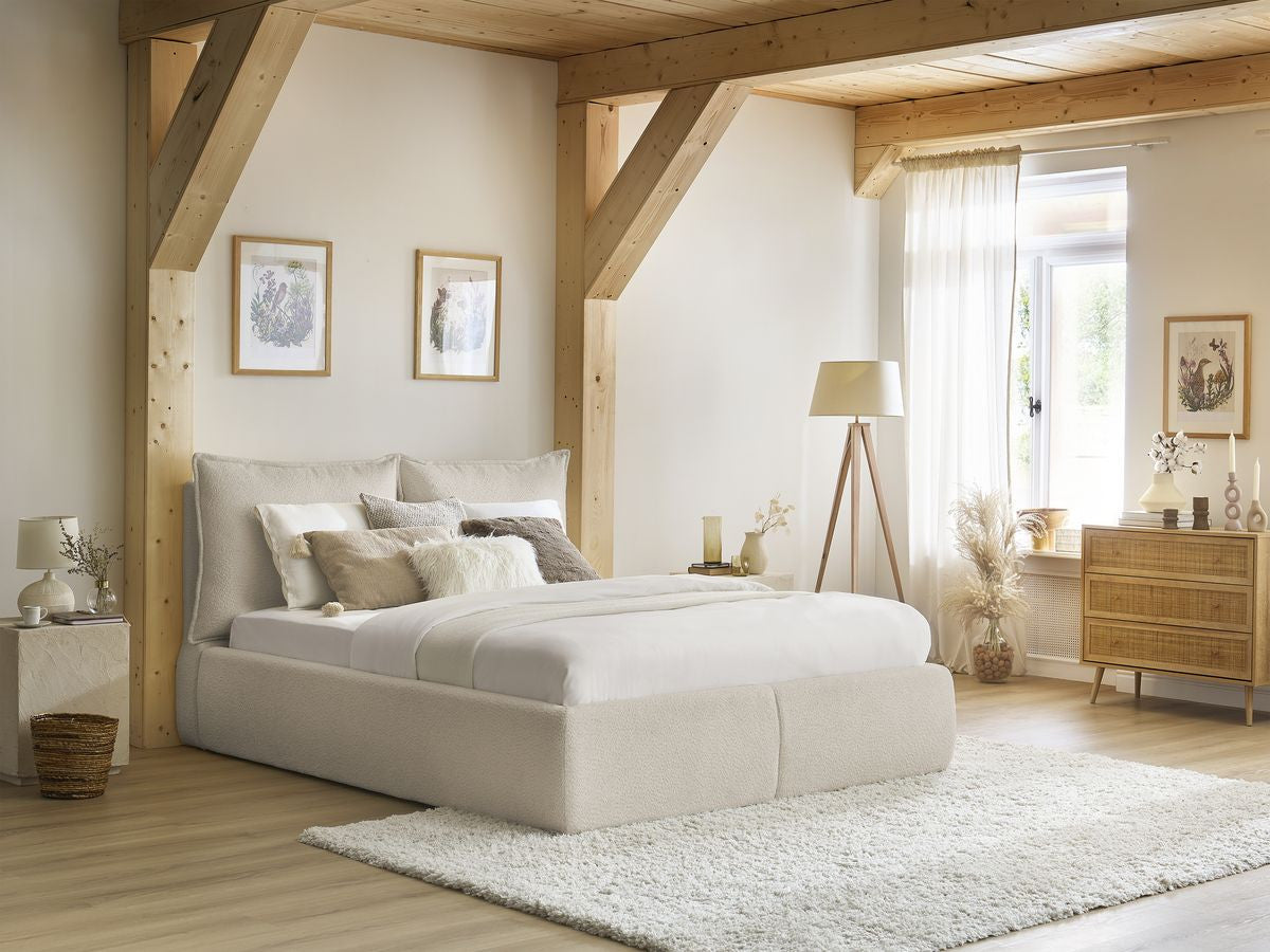 Lit coffre GARANCE avec tête de lit effet oreiller tissu bouclette