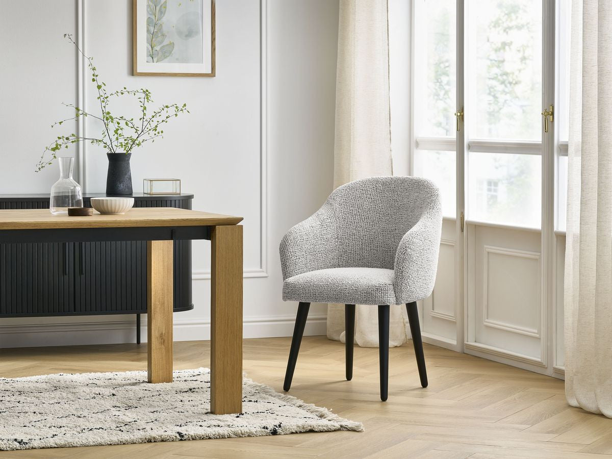 Chaise SOPHIE tissu chiné et pieds scandinaves noirs